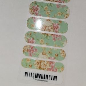 Jamberry Vintage Chic nail wraps
